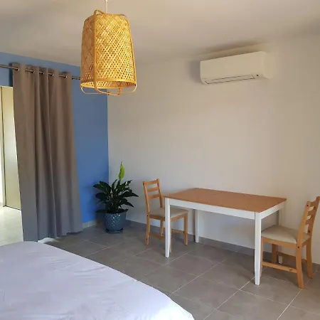 Les Terrasses D'arutoli Bed & Breakfast *